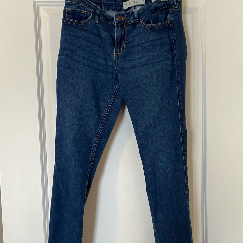 3 / $25! ✰ Hollister Low Rise Skinny Jeans